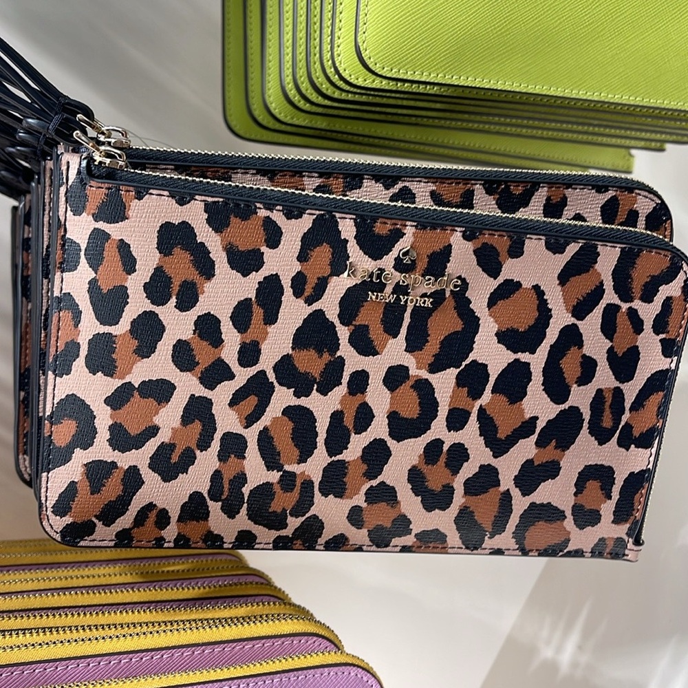 Kate Spade Lucy Leopard Medium L Zip Wristlet
Brown Multi Leopard 
NWT - Picture 14 of 16